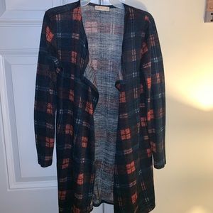 Orange and blue Shaw